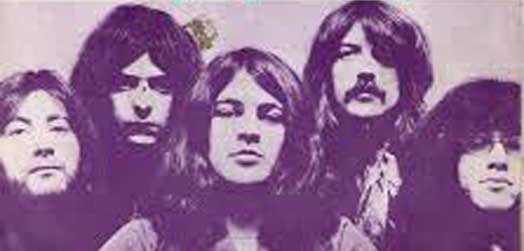 11.Smoke On The Water Deep Purple