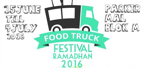 Accoustic Band Hibur Pengunjung di Food Truck Festival Ramadhan 2016 1