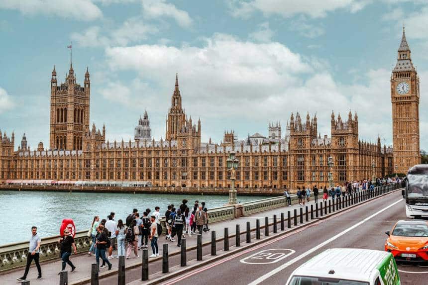 Kuliah di UK