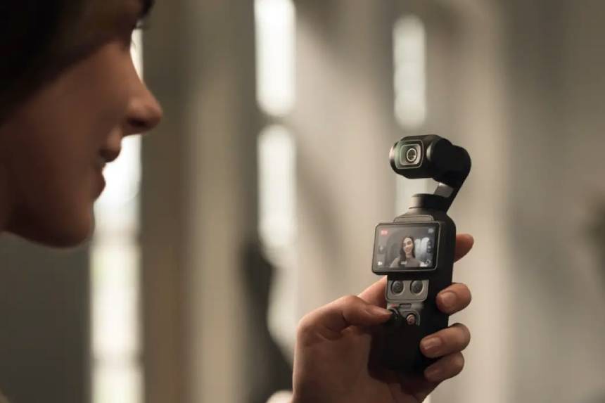 DJI Osmo Pocket 4